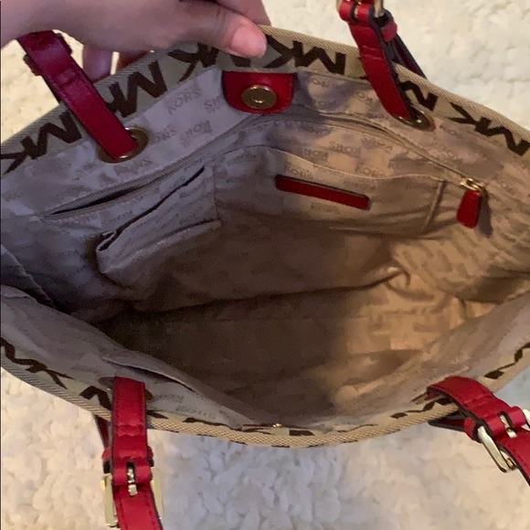 Michael Kors Tote Book Bag. - Picture 2 of 3